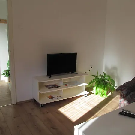 Apartment Adrian *