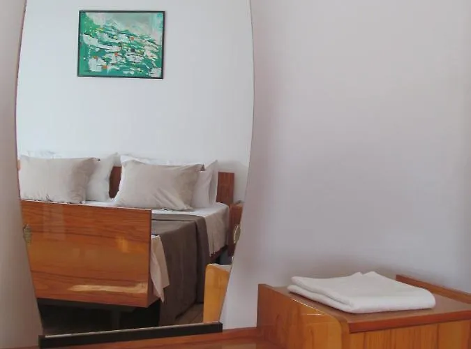 Adrian Apartment Grandici